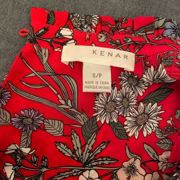 Red floral top - Picture 4 of 5